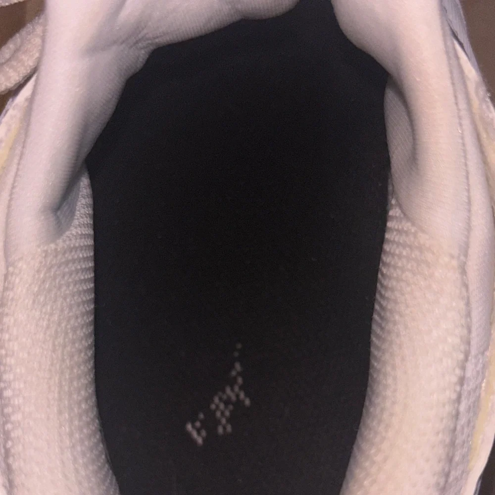 Mizuno White Low-Top Sneakers with Black Logo